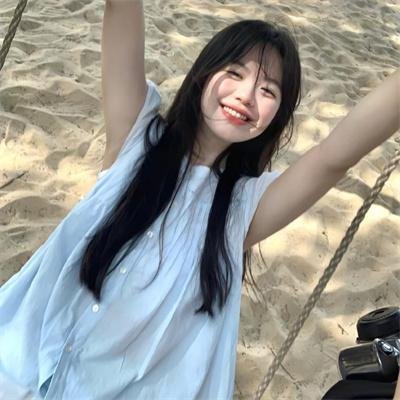 玄学大佬靠摆摊惊艳全球